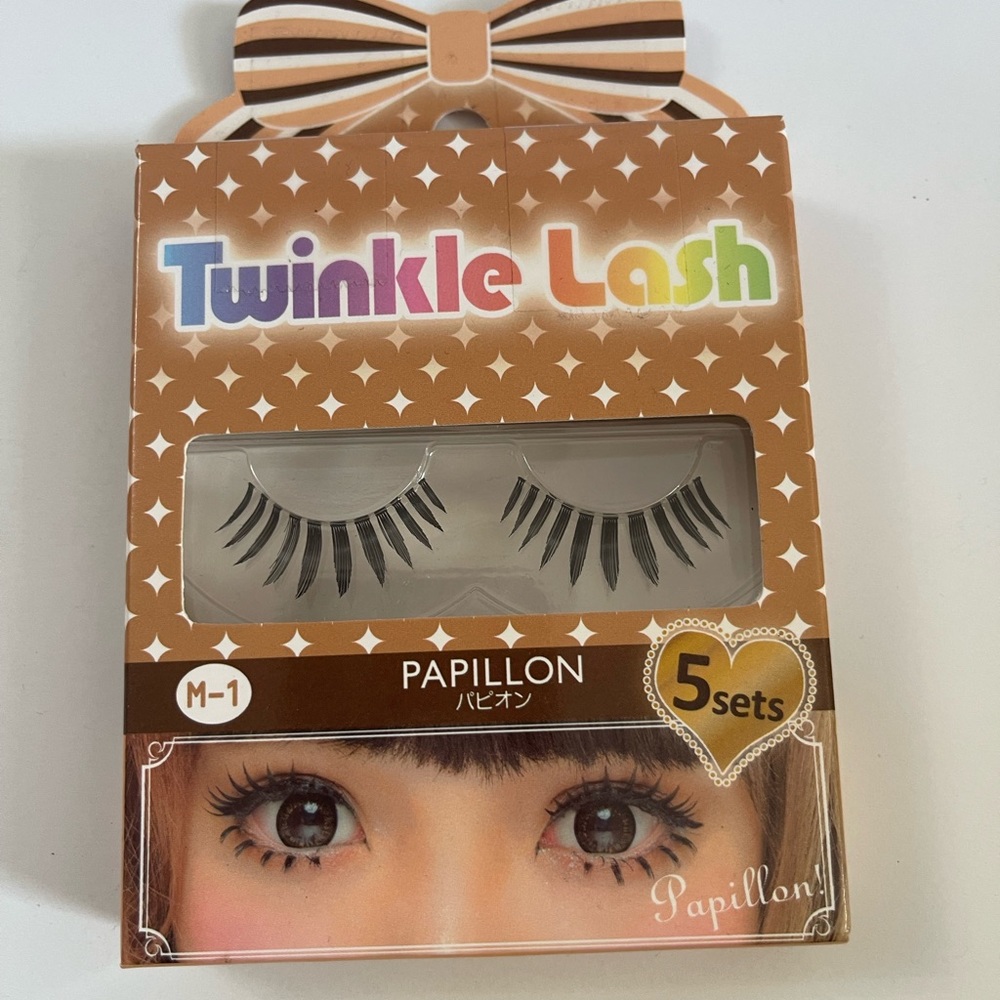 False eyelash